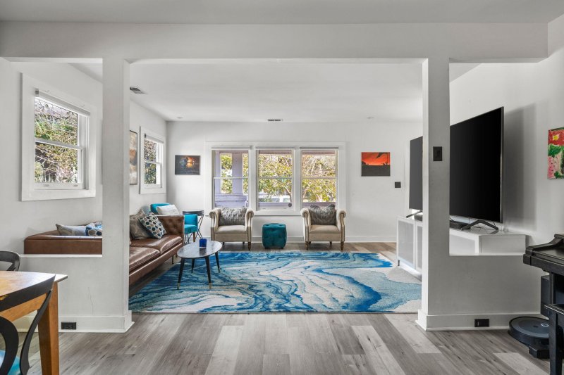 Property image 2 of 43 N Enston Avenue in North Central, Charleston, SC 29403