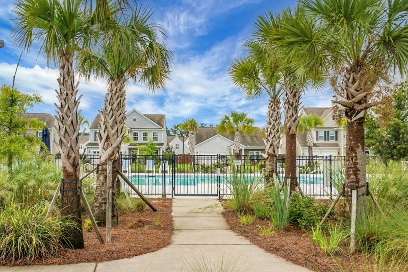 Property image 4 of 102 Chaste Tree Circle in Liberty Village, Goose Creek, SC 29445