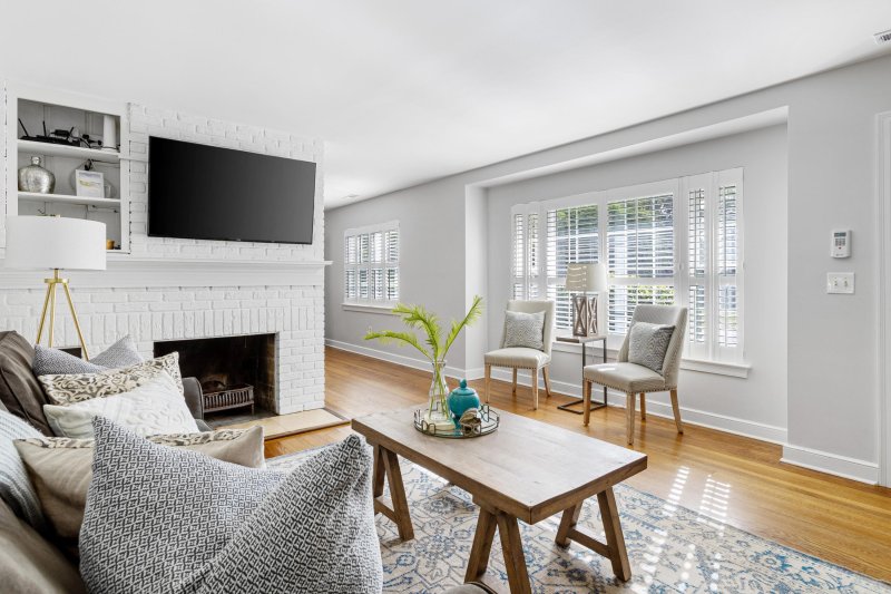 Property image 3 at 10 Jamaica Drive, Charleston, SC 29407