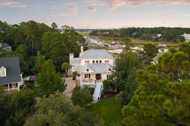 2208 Beckenham Drive