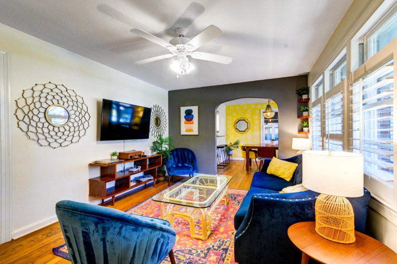 Property image 3 of 5277 Hartford Circle in Park Circle, North Charleston, SC 29405