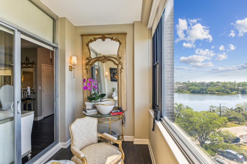 Property image 3 of 14 Lockwood Drive 4c in Ashley House, Charleston, SC 29401