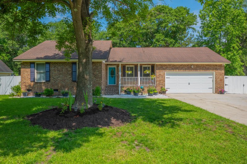 Property image 3 at 2233 Glendale Drive, Charleston, SC 29414