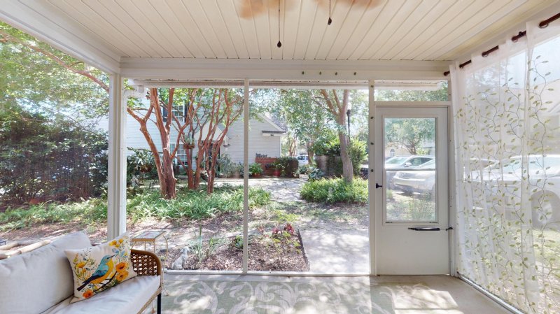 255 Kelsey Boulevard