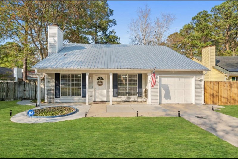 Meadow Run, Summerville community