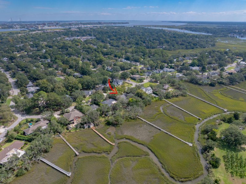 Property image 4 of 68 Chadwick Drive in South Windermere, Charleston, SC 29407