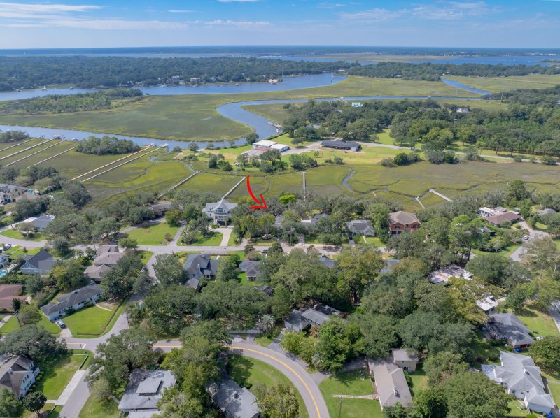 Property image 5 of 68 Chadwick Drive in South Windermere, Charleston, SC 29407