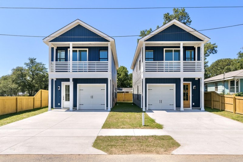 1906 Gumwood Boulevard