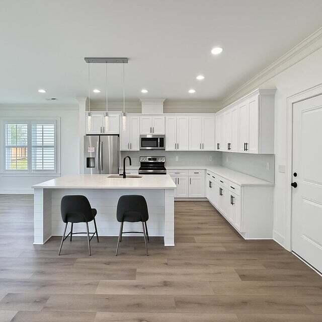 Property image 2 of 1906 Gumwood Boulevard in Oak Grove, North Charleston, SC 29406