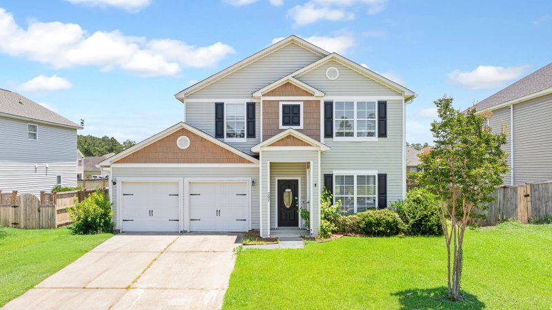 Property image 2 of 302 Mossy Wood Road in Felder Creek, Summerville, SC 29483