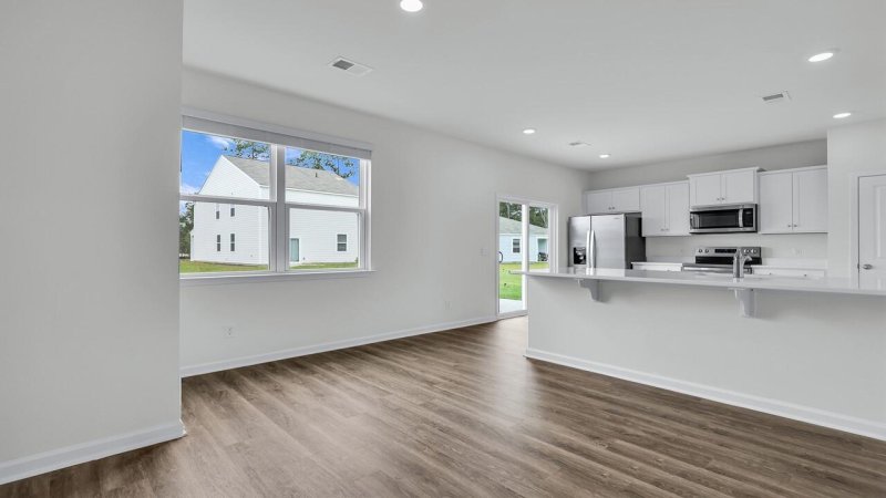 Property image 5 of 6031 Savy Court in Hillcrest, Ravenel, SC 29470