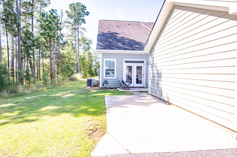 Property image 2 of 421 Stoneleigh Lane in Foxbank Plantation, Moncks Corner, SC 29461