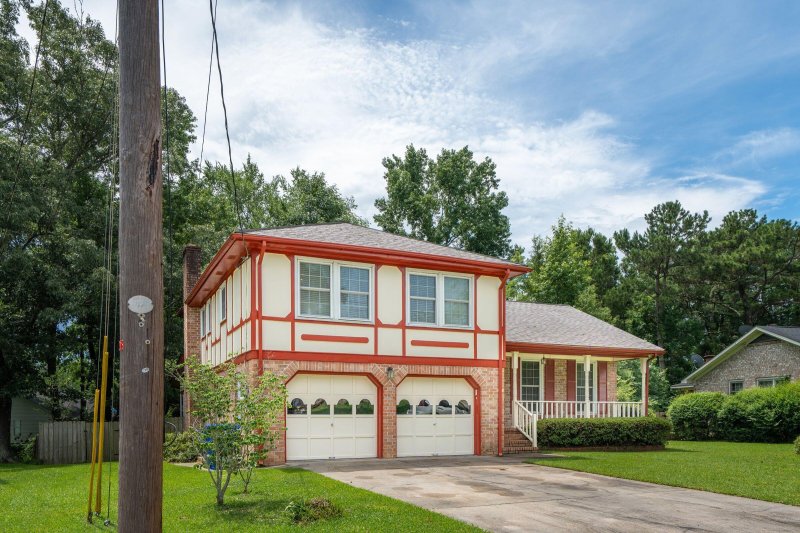 Property image 2 at 2425 Vistavia Road, North Charleston, SC 29406