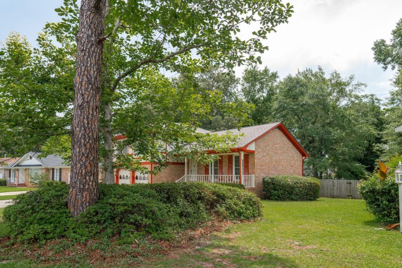 Property image 3 at 2425 Vistavia Road, North Charleston, SC 29406