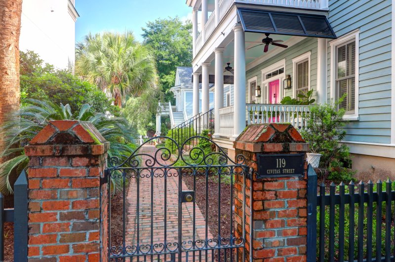 Property image 2 of 119 Civitas Street in Ion, Mount Pleasant, SC 29464