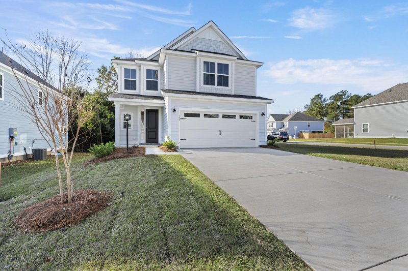Property image 3 of 323 Clipper Court in Cane Bay Plantation, Summerville, SC 29486