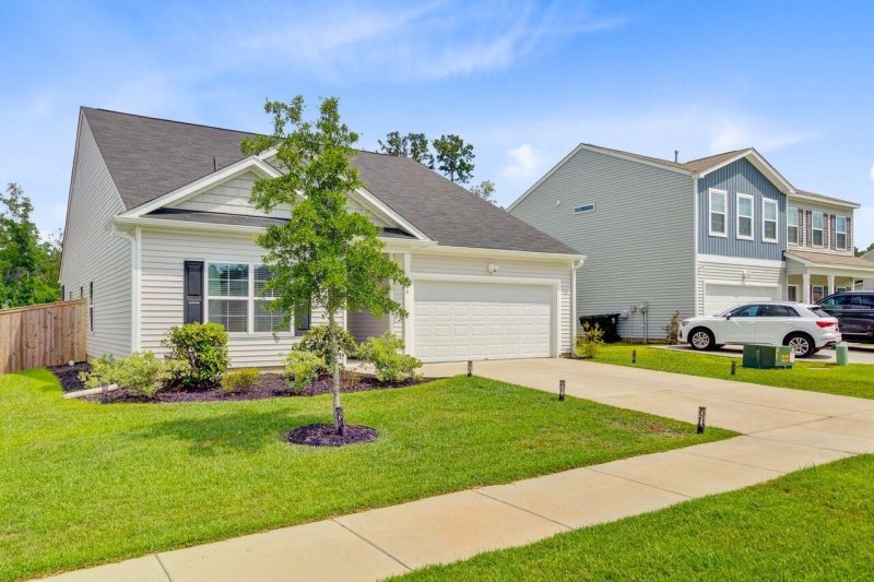 Property image 3 at 266 Torslanda Lane, Summerville, SC 29486