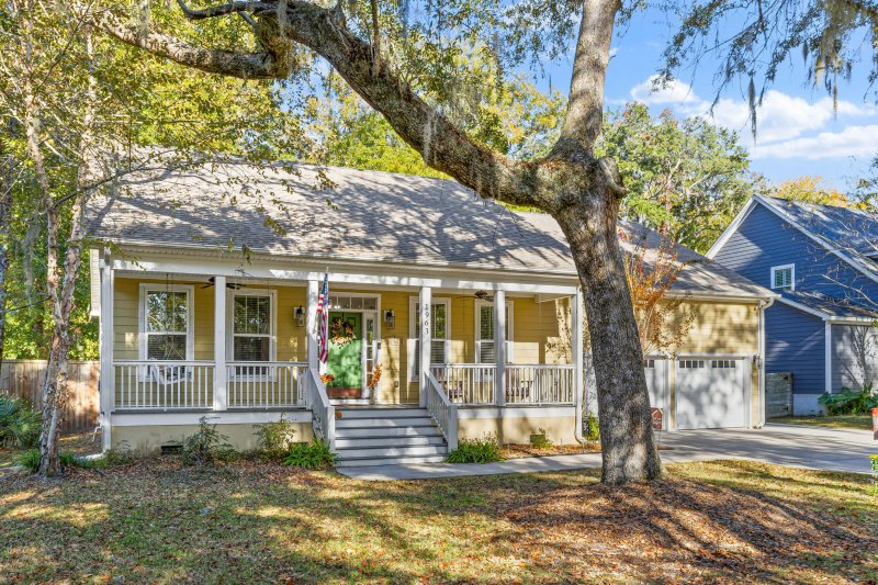 Property image 2 of 1963 Jewel Street in Cedar Springs, Johns Island, SC 29455