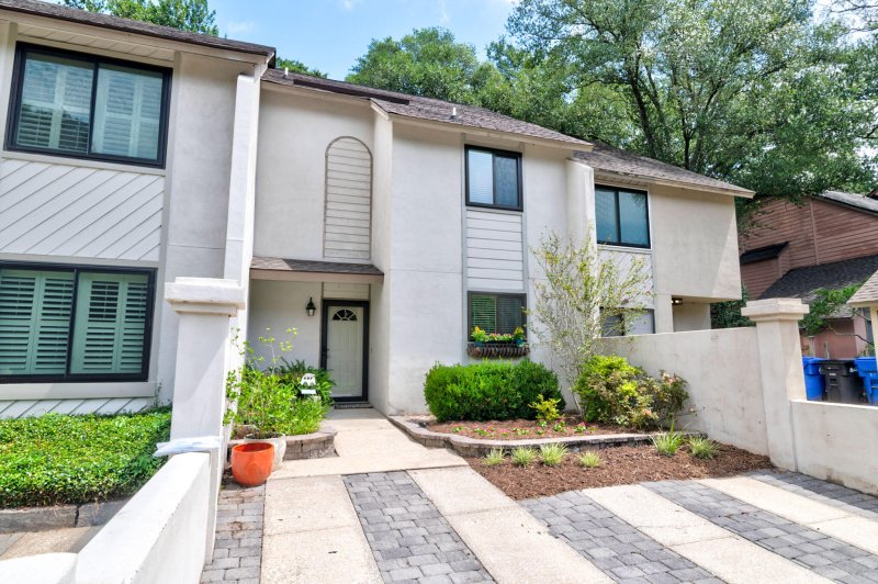 Property image 2 of 319 Lapwing Lane in Sandpiper Pointe, Mount Pleasant, SC 29464