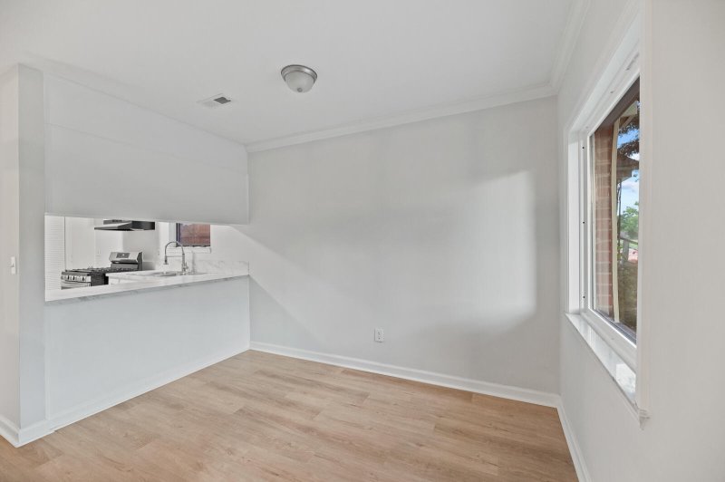 Property image 4 of 4928 Gaynor Avenue in Ferndale, North Charleston, SC 29405