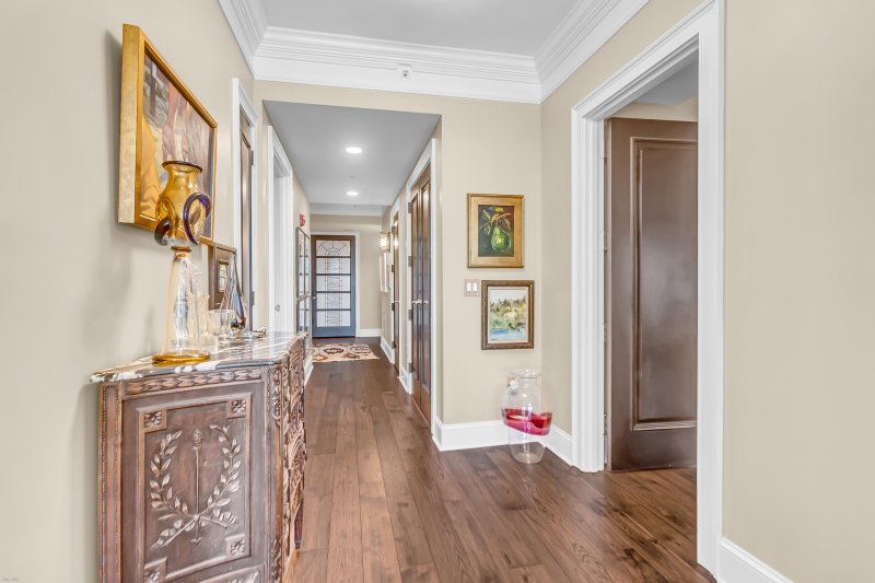 Property image 5 of 222 S Plaza Court in Renaissance On Chas Harbor, Mount Pleasant, SC 29464