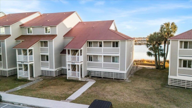 Property image 4 at 46 Mariners Cay Drive, Folly Beach, SC 29439
