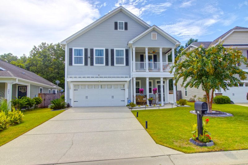 303 Foster Greens Court