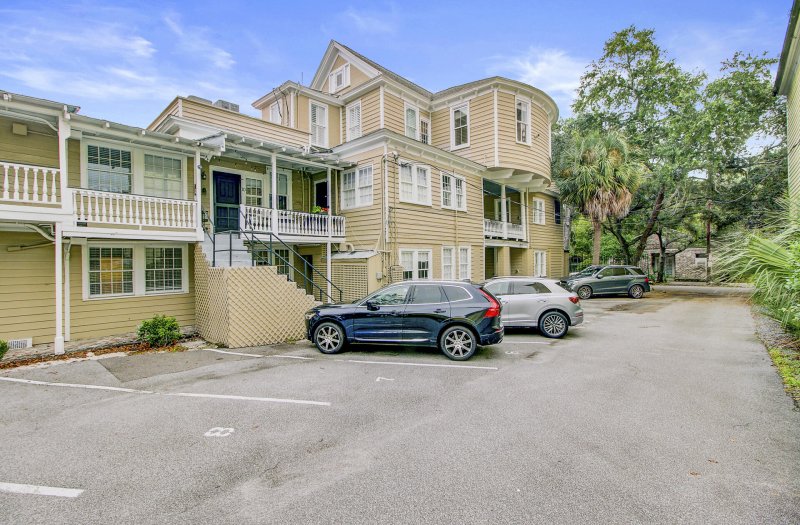 Property image 5 of 33 Pitt Street 7 in Harleston Village, Charleston, SC 29401