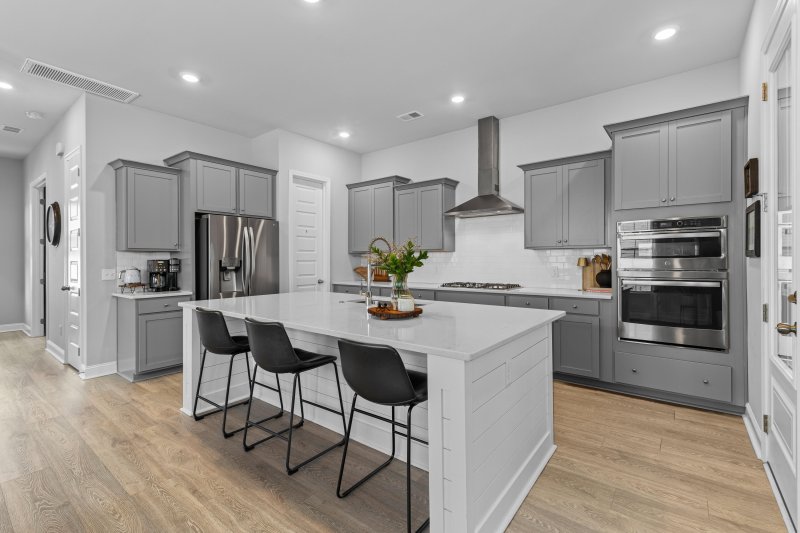 Property image 4 of 385 Woodgate Way in Summers Corner, Summerville, SC 29485