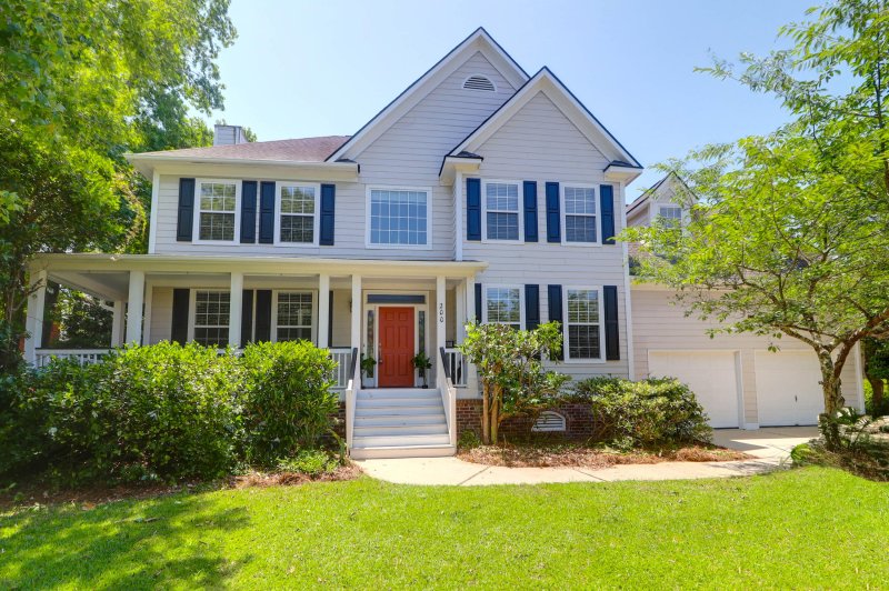 200 Oak Point Landing Drive