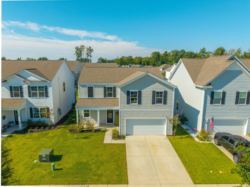 Property image 2 of 433 Ribbon Road in The Ponds, Summerville, SC 29483