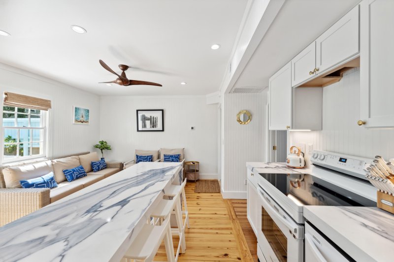 Property image 2 of 67 Spring Street A in Cannonborough-Elliotborough, Charleston, SC 29403