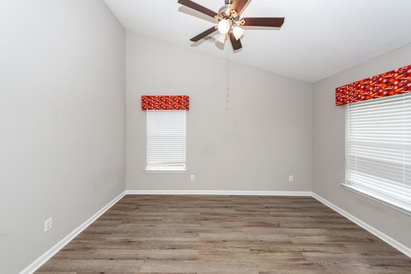 Property image 4 of 8217 Little Sydneys Way in Baker Plantation, North Charleston, SC 29406