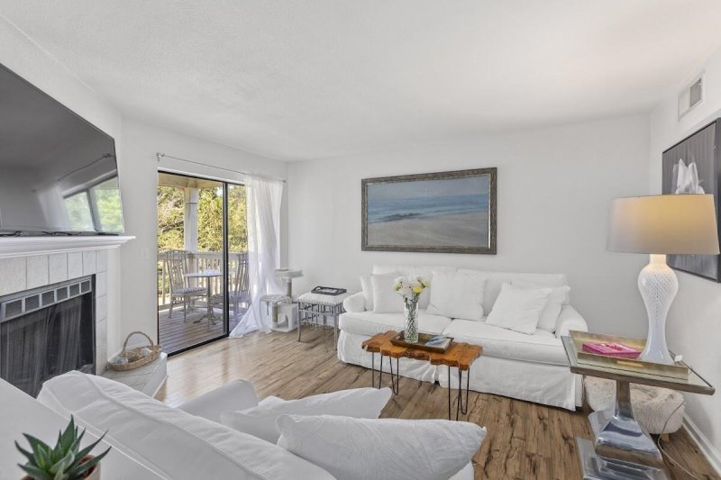 Property image 3 at 1481 Center St Ext 1107, Mount Pleasant, SC 29464