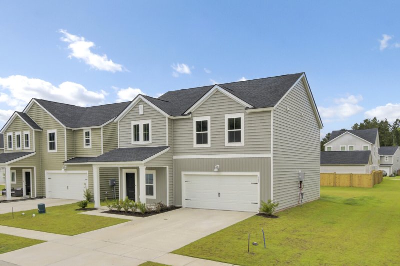 Property image 2 of 105 Oast Lane in Summers Corner, Summerville, SC 29485