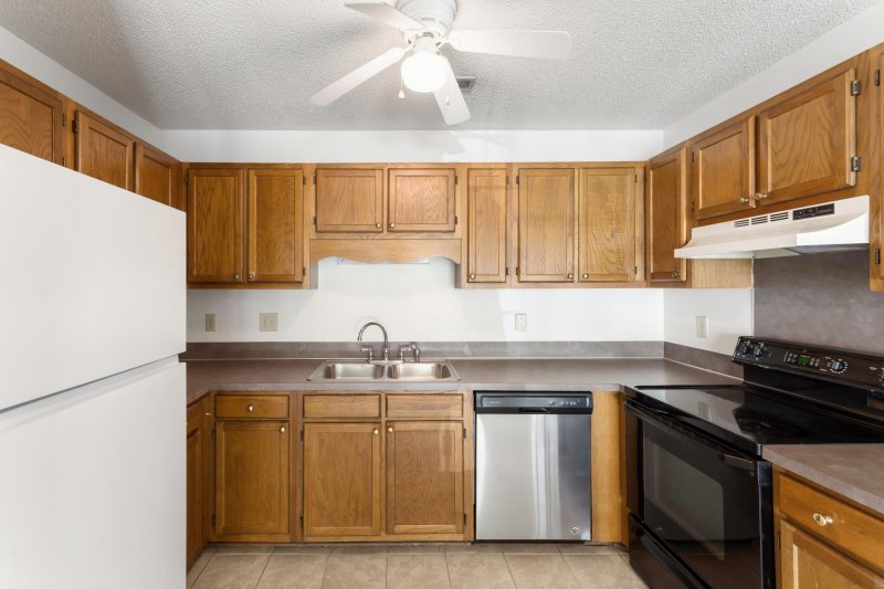 Property image 3 of 135 Commons Way in Crowfield Plantation, Goose Creek, SC 29445