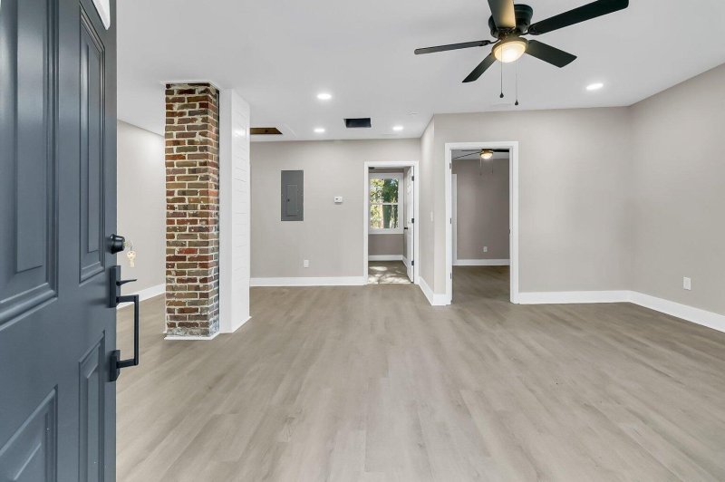 Property image 5 of 2208 Bailey Drive in Dorchester Terrace, North Charleston, SC 29405