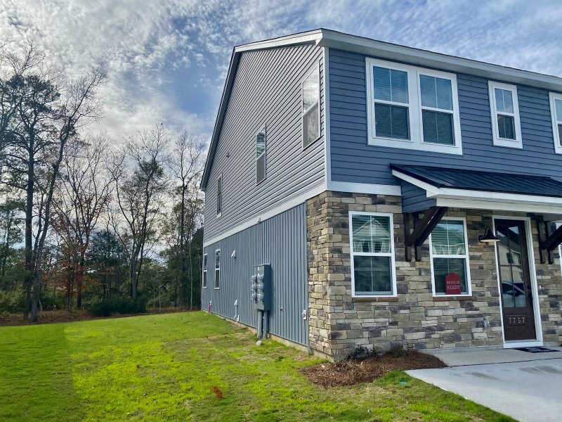 7757 Park Gate Drive