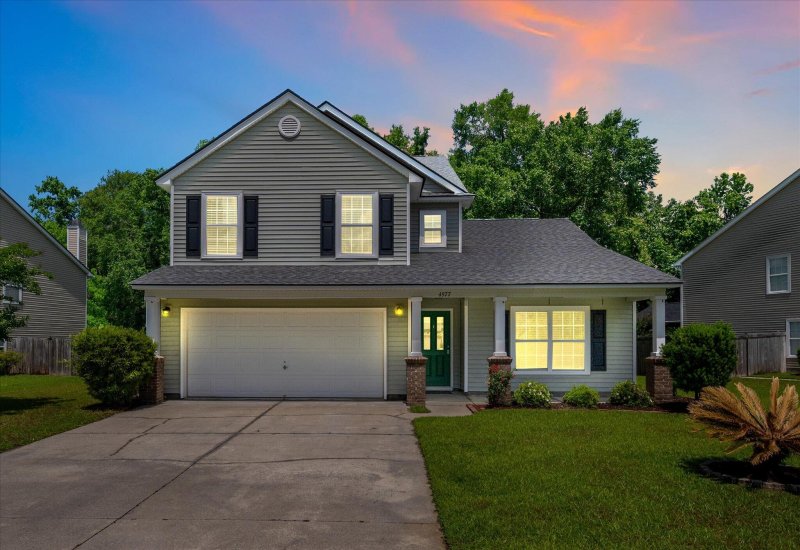 4977 Ballantine Drive