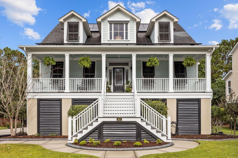 Property image 2 of 2621 Ringsted Lane in Planters Pointe, Mount Pleasant, SC 29466