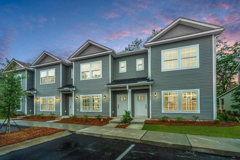 1204 Twin Rivers Drive