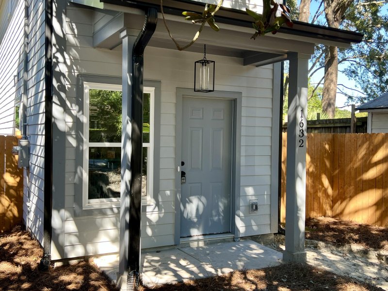 Property image 2 of 1632 Wappoo Drive in Pinecrest Gardens, Charleston, SC 29407
