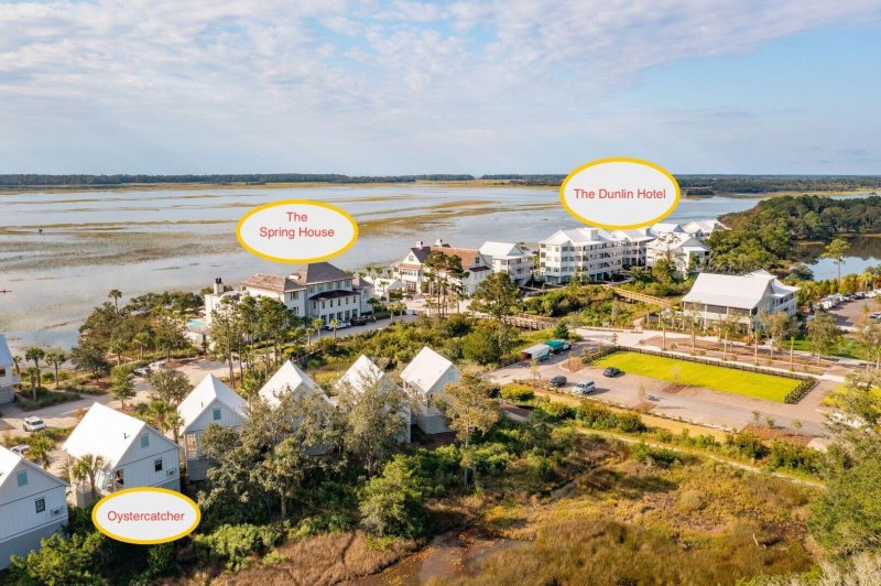 Property image 2 of 3039 Southerly Way in Kiawah River, Johns Island, SC 29455