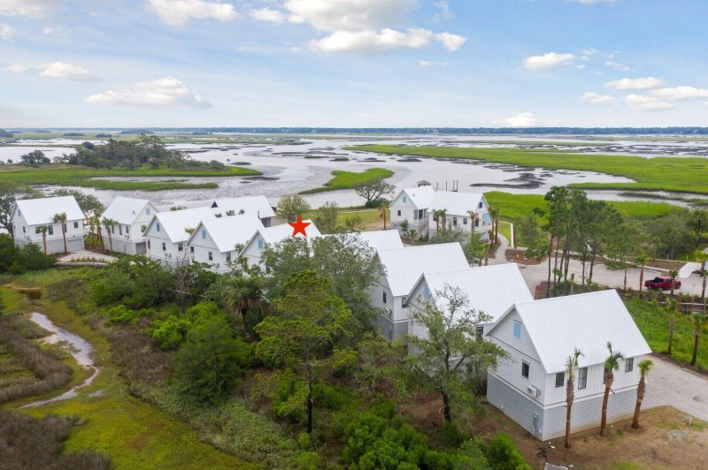 Property image 4 of 3039 Southerly Way in Kiawah River, Johns Island, SC 29455