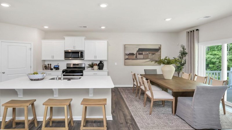 Property image 4 of 565 Lake Ridge Boulevard in Cane Bay Plantation, Summerville, SC 29486