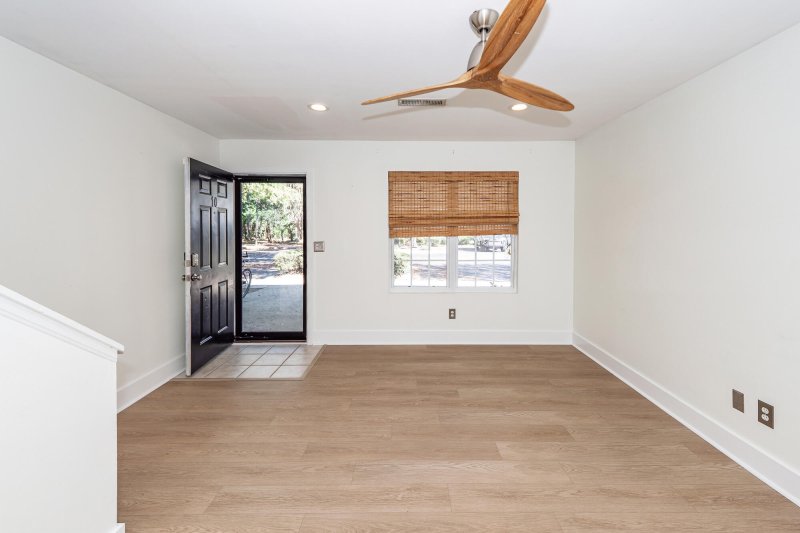 Property image 3 of 507 Stinson Drive 10d in Wildwood Town Homes, Charleston, SC 29407