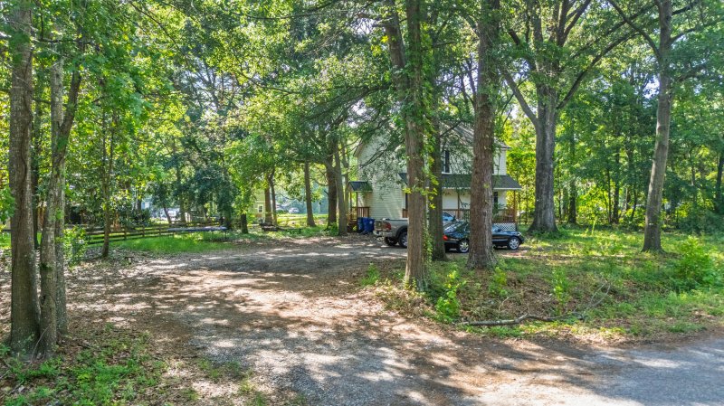 Property image 2 of 1628 Point Park Drive in Point Park Estates, Johns Island, SC 29455