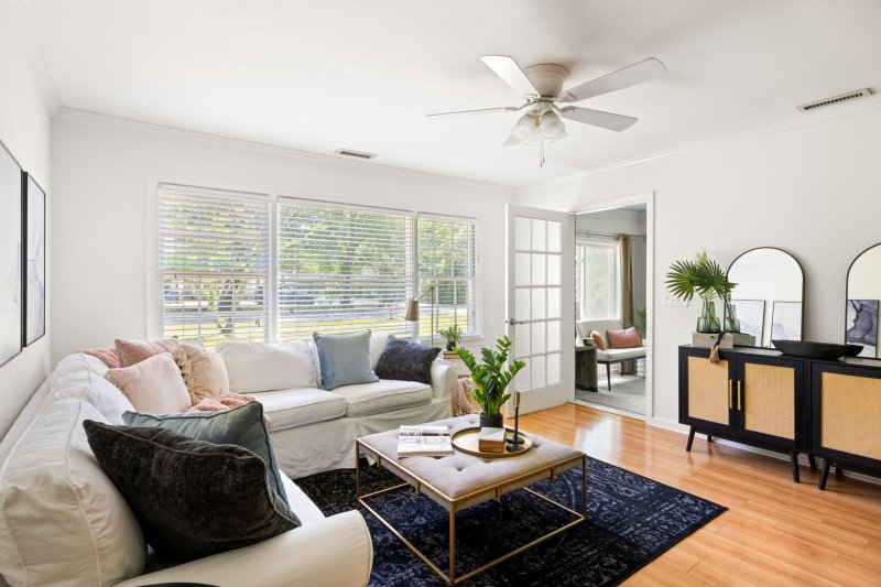 Property image 3 at 303 Wappoo Road, Charleston, SC 29407