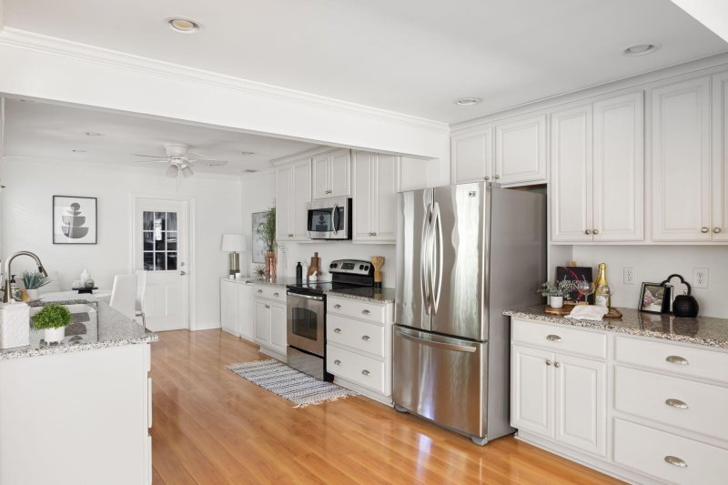 Property image 4 at 303 Wappoo Road, Charleston, SC 29407