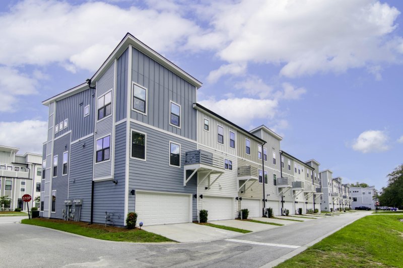 Property image 3 of 4585 Mixson Avenue in Mixson, North Charleston, SC 29405
